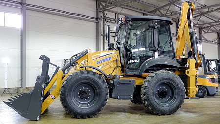  Экскаватор-погрузчик HYPER H695F арт. 10000018 низкие цены 
