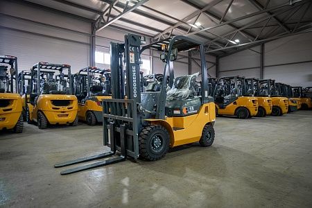  Дизельный погрузчик GOODSENSE FD15 1,5т 3,0м Yanmar Арт 843419 низкие цены 